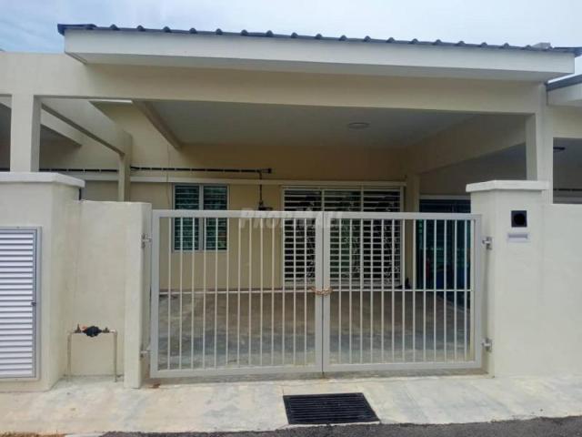 FOR RENT/WTL SINGLE STOREY TERRACE TAMAN BAKTI YNS, NEAR LABU/NILAI READY MOVE IN