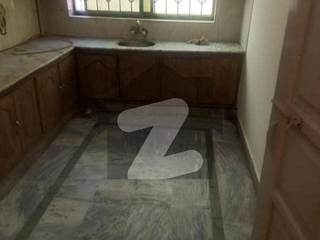 Highly coveted 6 Marla Upper Portion Is Available In Peshawar Road For rent