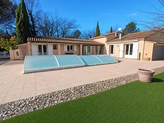 Forcalqueiret 83136 Achat / Vente maison 7 pièces t7 piscine jardin