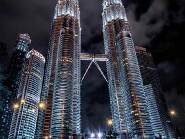 Foreigner can buy KLCC Freehold CondoGuarantee Rental RuturnROI 10