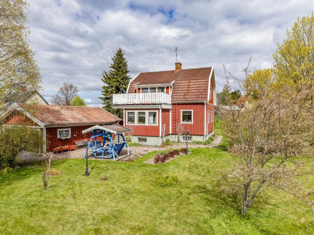 Föreningsbacken 9