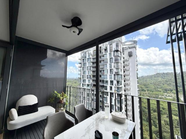 Foresque Residences Condominium For Sale, $1,988,000, 3 Bed 3 Bath 1,130 sqft $1,759.00 psf