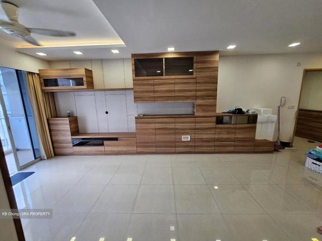Forestville D25, Condominium