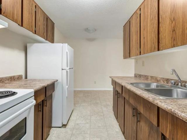 Forest Gardens 1 Bedroom Apartment for Rent at 35 Wood Lily Dr, Moose Jaw, SK S6J 1E6