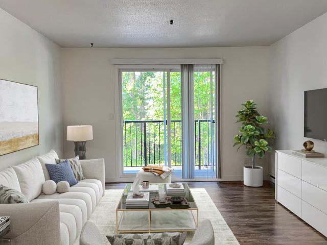 Forest Glen Manor Second Floor Apartment for Rent