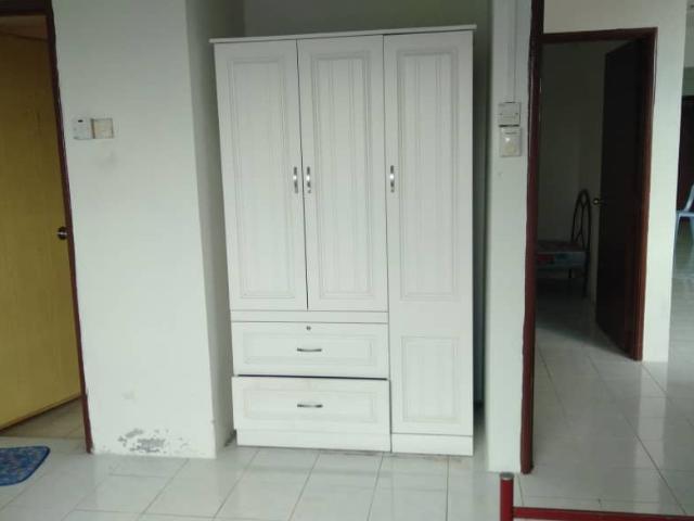 forest green, condominium