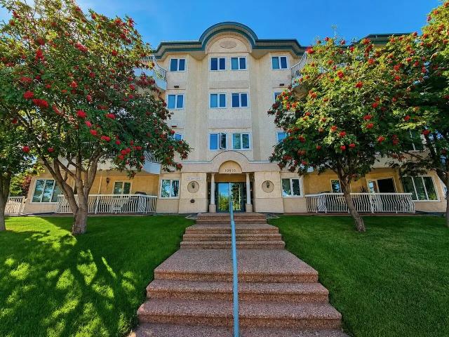 Forest Heights2 Bed 1 bath 2 Parking spots Large Balcony Edmonton