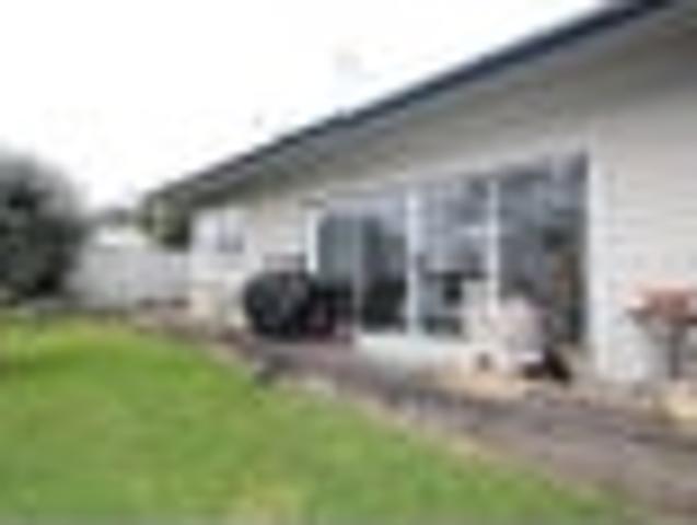 Forest Lake, 1 bedroom, $425 pw