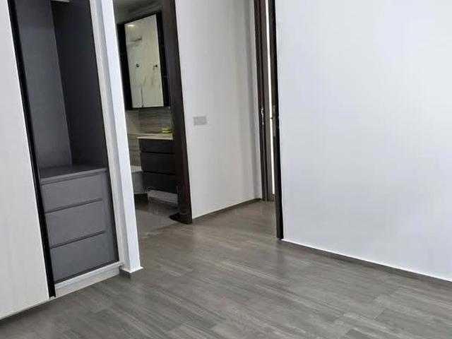 Forest Woods D19, Condominium