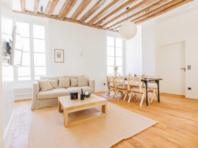 Formidable 2 bedroom apartment in the heart of the Marais