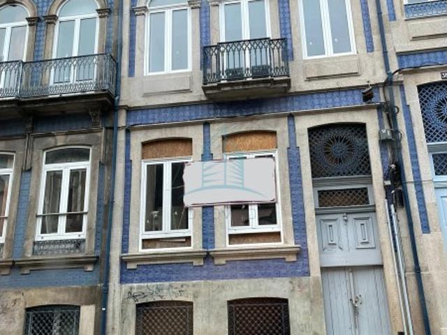 Formidável Moradia de traça Tradicional Portuense