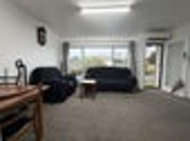 Forrest Hill, 2 bedrooms, $600 pw