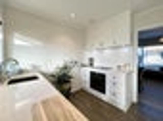 Forrest Hill, 2 bedrooms, $695 pw