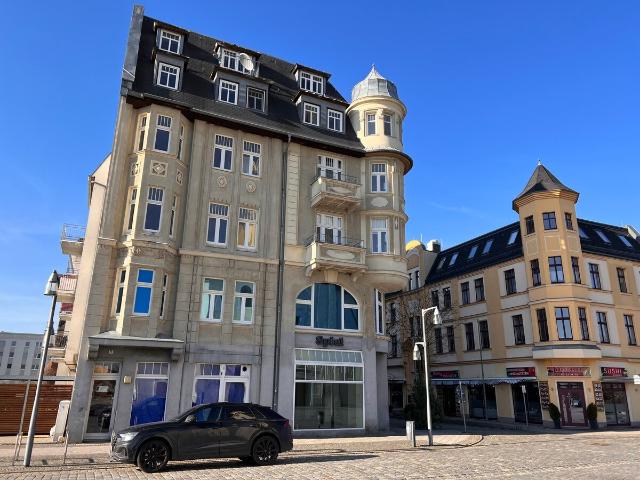 FORST: Mehrfamilienhaus direkt an der Stadtkirche ca. 1.800 m² Wohnfläche per SOFORT zu VERKAUFEN