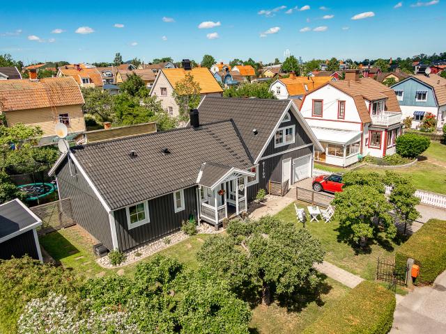 Första Västralundsgatan 18