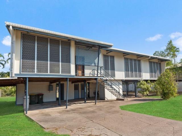 Foster & Tarrant are pleased to present this 3 bedroom, elevated house with saltwater pool in popular Parap location
