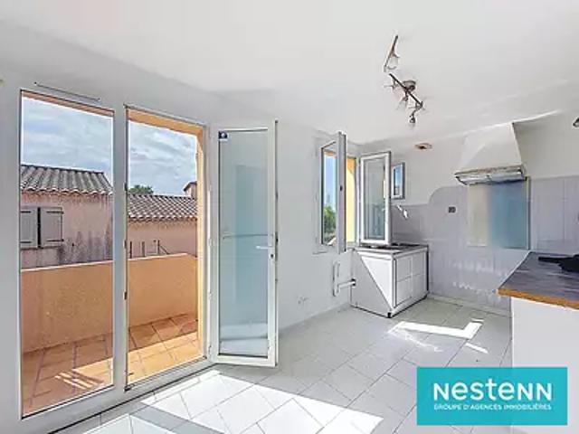 Fos sur Mer 13270 Location appartement 3 pièces t3 au dernier étage terrasse