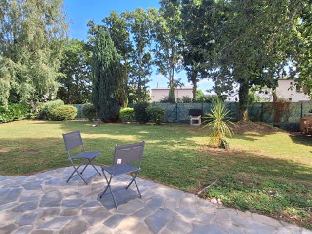 Fouesnant, bourg à pied, jolie maison de 4 chambres, sur un beau terrain arboré de 700 m² !