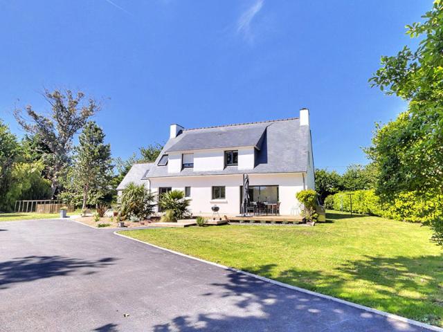 Fouesnant, propriété de charme, rénovée, 5 chambres, mer à pied !