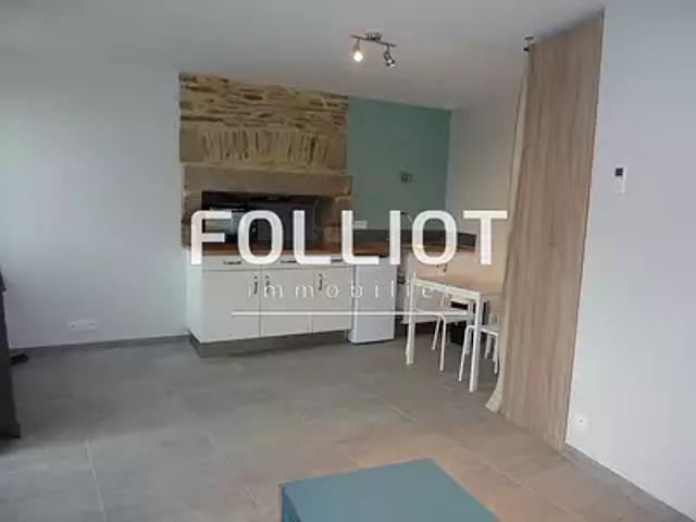 Fougères 35300 Location appartement 1 pièce t1 au dernier étage