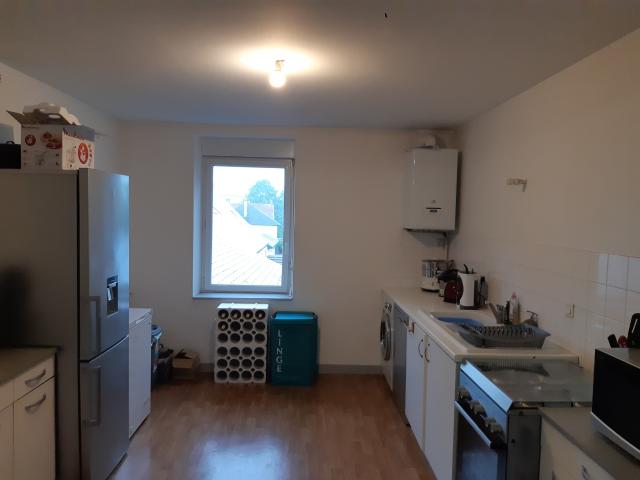 FOUGERES: Appartement T3