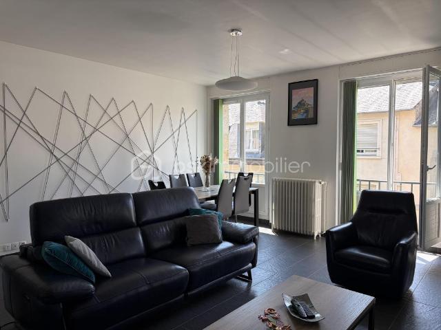 FOUGÈRES – Haute Ville – Bel appartement lumineux