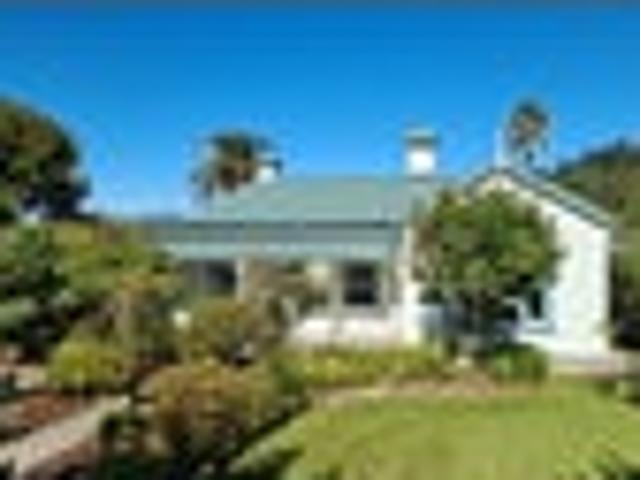 ‘FOUR OAKS’ VILLA