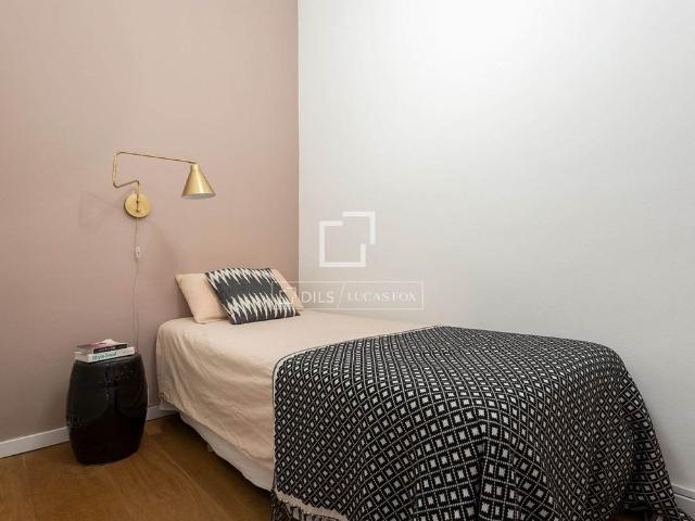 Four bedroom apartment for rent in L’Eixample Esquerra, in excellent condition
