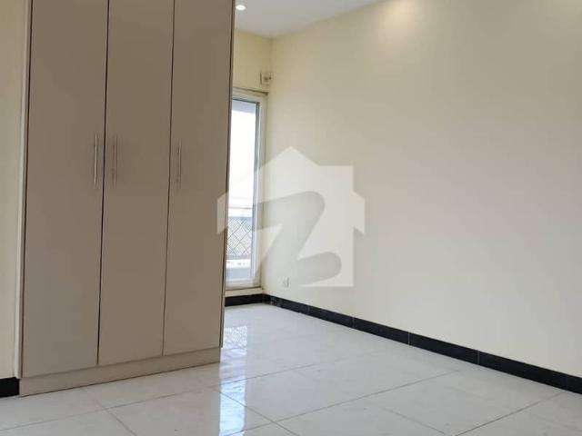 Three Bedroom Apartment With Servant Room Attached 2100sqft Available For Rent
