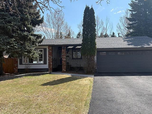 Four Bedroom Bungalow In Camrose