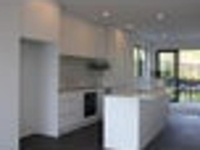 Four Bedroom Duplex with Plenty of Parking!