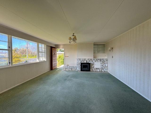 Four bedroom home in Marton