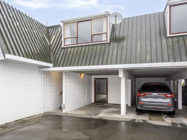 Four bedroom home in Riccarton!