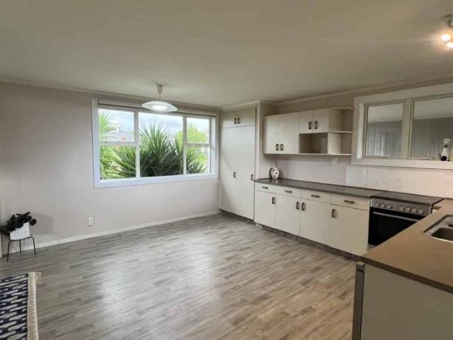 Four bedroom in Pomare