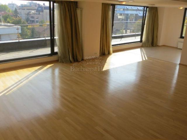Four Bedroom Penthouse in Primaverii with Terrace