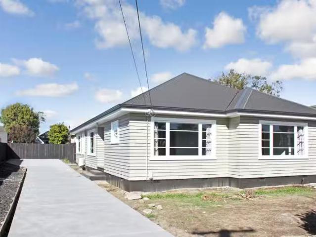Four Bedroom Plus Sleepout – First National Real Estate
