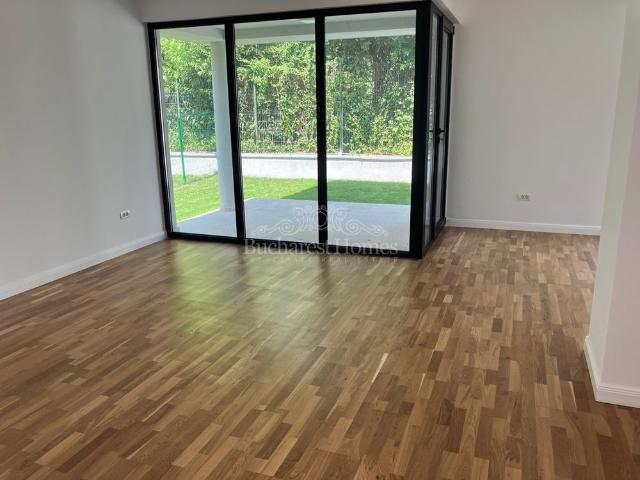 Four Bedroom Villa with Pool AISB