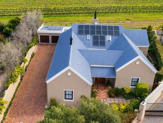 four bedroomed contemporary country.