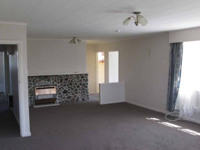 FOUR BEDROOMS HOKOWHITU