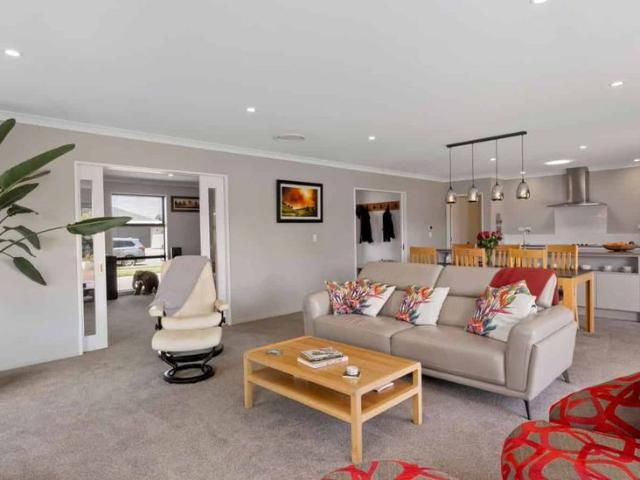 Four Bedrooms SHORT TERM LEASE ONLY