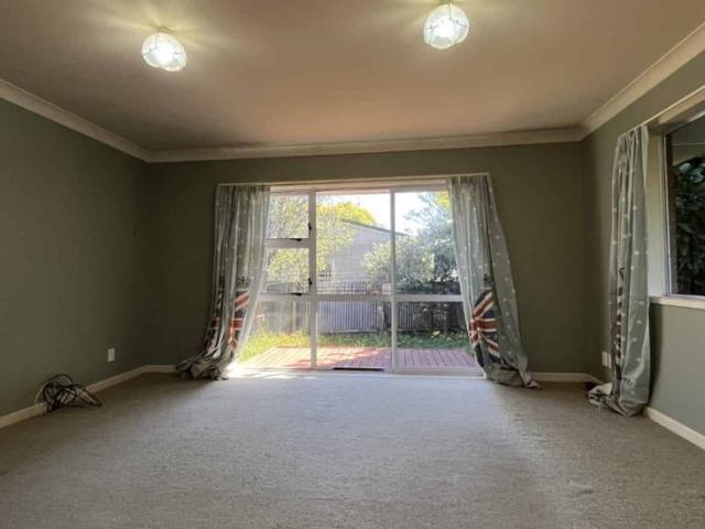 FOUR BEDROOMS WEST END