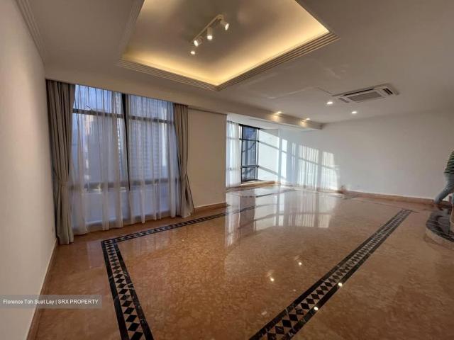 Four Seasons Park D10, Condominium