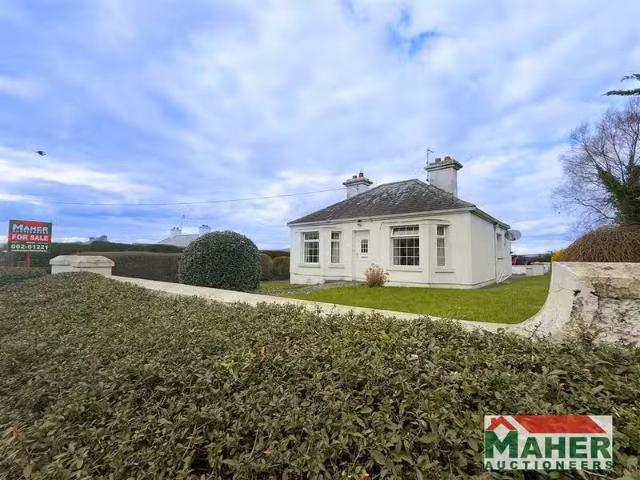 Fourwinds, The Green, Holycross, Tipperary