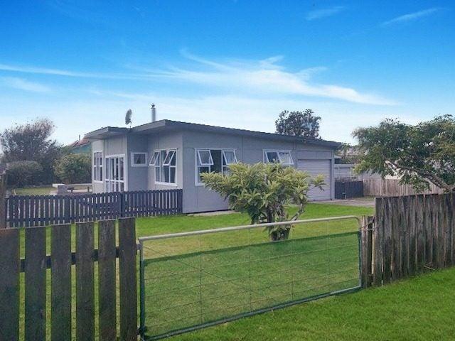 foxton beach, 3 bedrooms