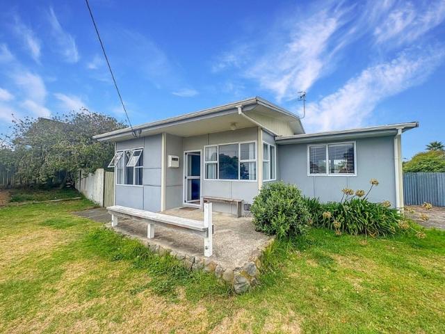 foxton beach, 2 bedrooms