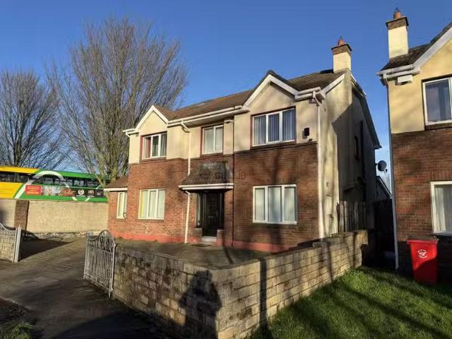 Foxborough Court, Lucan, Co. Dublin is for rent