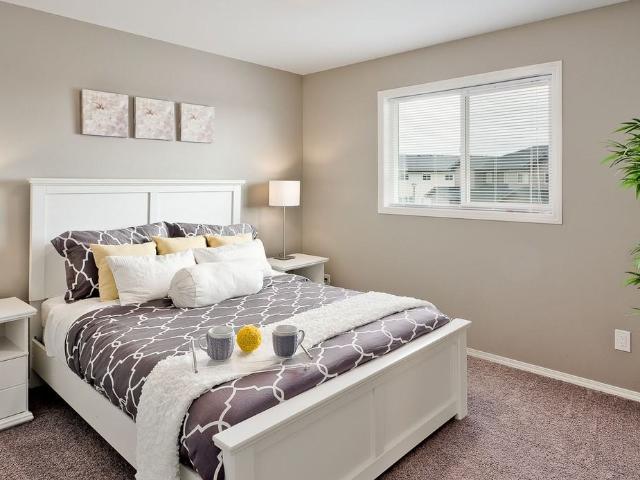 Foxdale Place 3 Bedroom Apartment for Rent at 10 Foxdale Way, Niverville, MB R0A 0A2