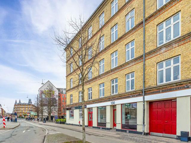 Flot og indbydende butik på Trianglen samlet areal på 166 m²