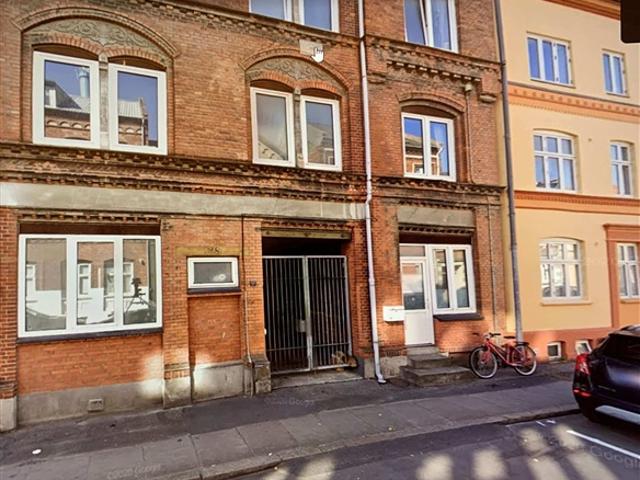 Flot lejlighed i Odense C
