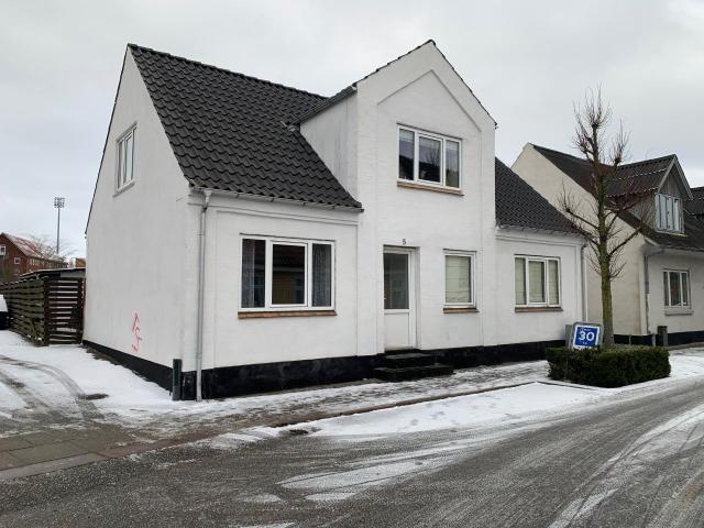 Flot 2 værelses lejlighed i centrum